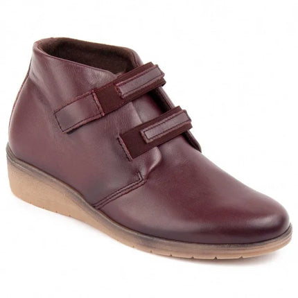 Leather ankle boot with wedge for women. Akilav puriskin 104907