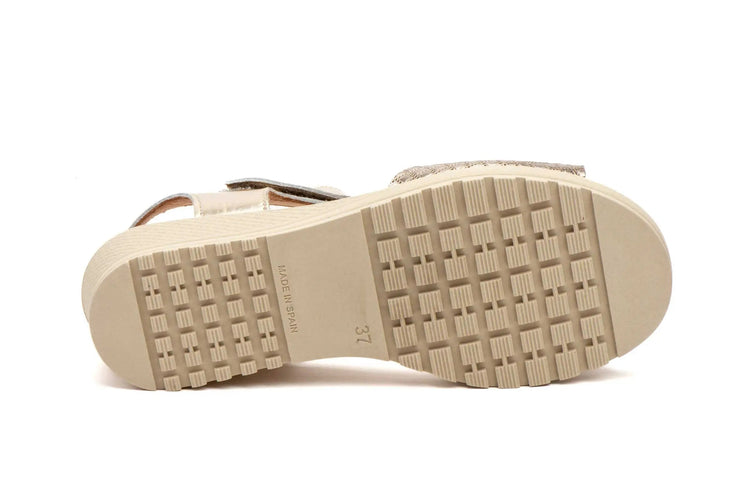 Black wedge sandals for women with velcro closure and engraved upper made in spain model e649 sizes 36 to 41 high style PlatiNum