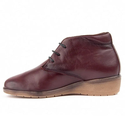Leather ankle boot with wedge for women. Akila leather polish 104902
