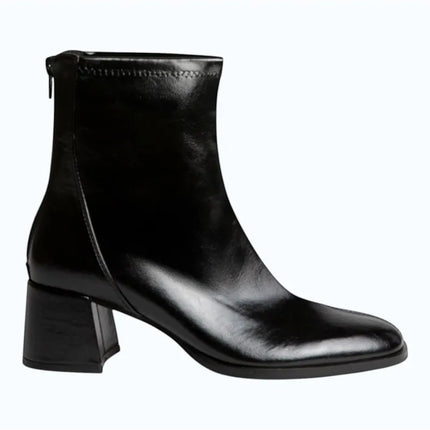 Corina retro ankle boot with zipper heel 11822