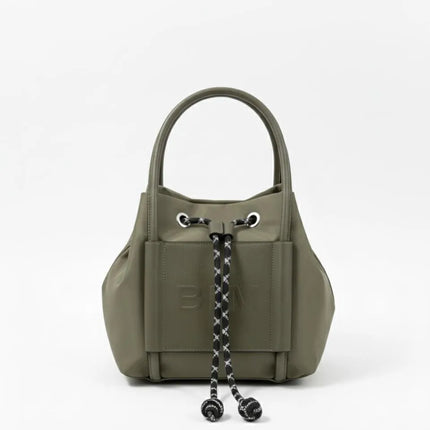 Borsa in Nylon BIM - Borsa a Secchiello da Donna con Chiusura a Coulisse - Elegante Borsa a Spalla con Tracolla Sportiva Rimovibile - Design Trendy Senza Marchio con Logo in Rilievo