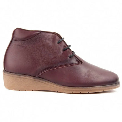 Leather ankle boot with wedge for women. Akila leather polish 104902