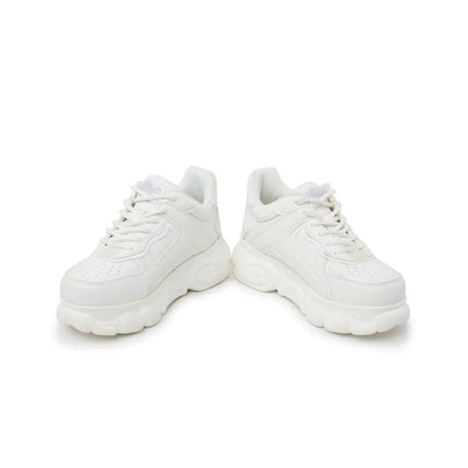 Buffalo CLD ECHO VEGAN Sneakers White for Women, featuring a comfortable flat platform sole, perfect for casual and outdoor wear, ideal as versatile footwear for spring and autumn. PlatiNum