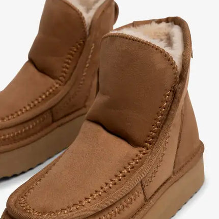 Women's boot brand mustang model 60095 color walnut tan