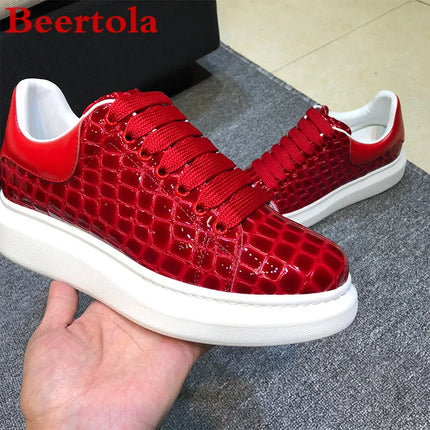 Genuine Leather Sneakers Men Flats Casual Shoes Men Stone Pattern Thick Bottom New Men Leisure Shoes Red Black Chaussures Sport