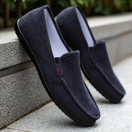 Nuovi uomini mocassini scarpe moda uomo morbido mocassini mocassini tela Slip-On scarpe Casual uomo Outdoor Walking uomo calzature