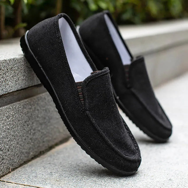 Nuovi uomini mocassini scarpe moda uomo morbido mocassini mocassini tela Slip-On scarpe Casual uomo Outdoor Walking uomo calzature