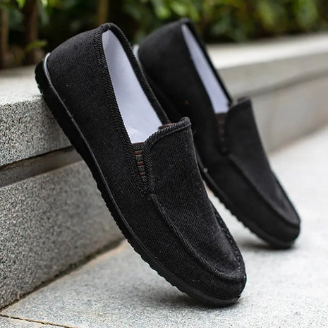 Nuovi uomini mocassini scarpe moda uomo morbido mocassini mocassini tela Slip-On scarpe Casual uomo Outdoor Walking uomo calzature