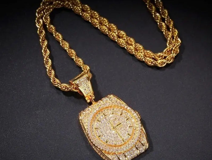 Exquisite Zircon Watch Shape Pendant Necklace Men and Women Trend Hip-Hop Rock Party Jewelry Gift Accessories PlatiNum