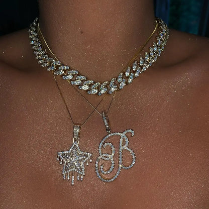 Collana con ciondolo con 26 lettere iniziali in corsivo Micro Pave 5A Cubic Zirconia CZ Gioielli con nome dell'alfabeto