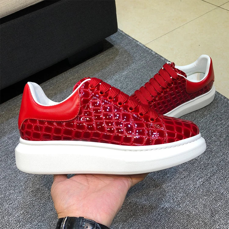 Genuine Leather Sneakers Men Flats Casual Shoes Men Stone Pattern Thick Bottom New Men Leisure Shoes Red Black Chaussures Sport