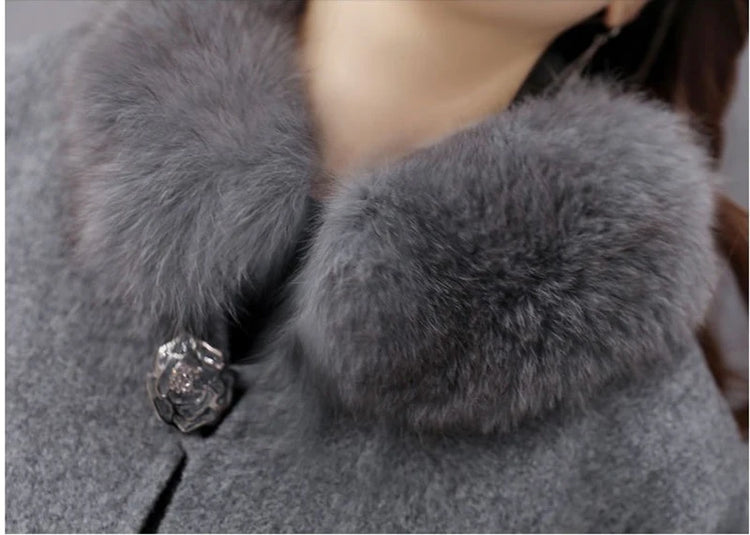 Elegant Women Winter Coats Batwing Fluffy Sleeve Cape Jacket Lady Woolen Overcoat Cape Fox Fur Collar Warm Ponchos Feminino