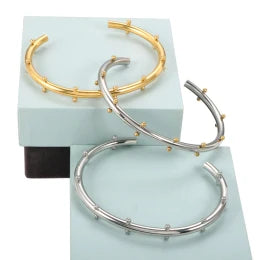 Set di gioielli di lusso Bracciale rigido in acciaio inossidabile Anello da dito Orecchini a cerchio con mini sfere per regali di gioielli di moda da donna platinumshop