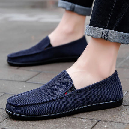 Nuovi uomini mocassini scarpe moda uomo morbido mocassini mocassini tela Slip-On scarpe Casual uomo Outdoor Walking uomo calzature