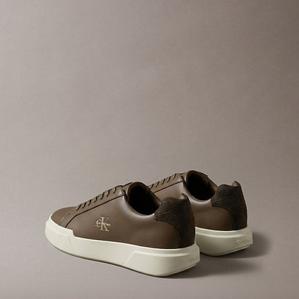 chunky sneakers ad alta trazione e resistenza in pelle mocha/rocky brown da uomini calvin klein
