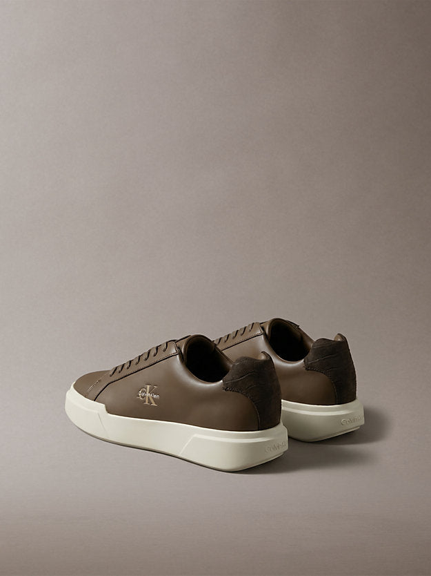 chunky sneakers ad alta trazione e resistenza in pelle mocha/rocky brown da uomini calvin klein