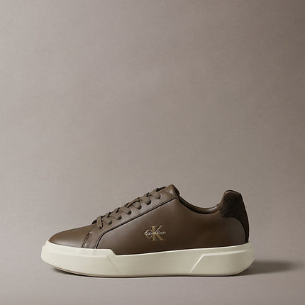 chunky sneakers ad alta trazione e resistenza in pelle mocha/rocky brown da uomini calvin klein