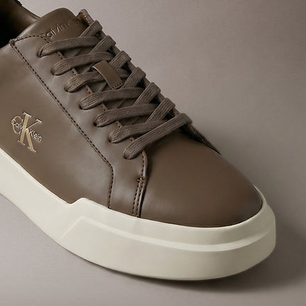 chunky sneakers ad alta trazione e resistenza in pelle mocha/rocky brown da uomini calvin klein
