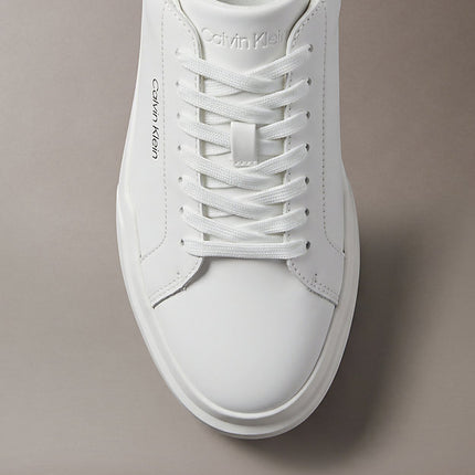 chunky sneakers ad alta trazione e resistenza in pelle bright white/black da uomini calvin klein