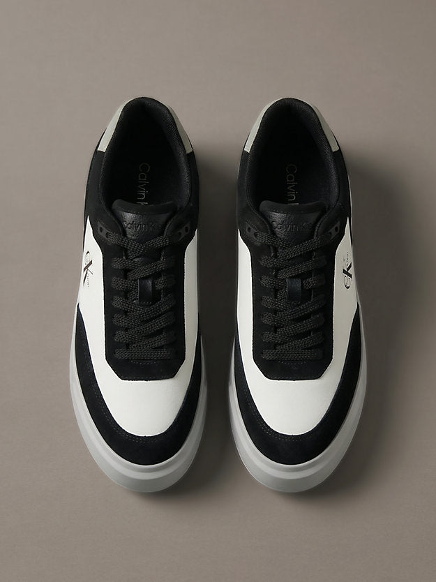 sneakers signature in camoscio e pelle. black/mockingbird/bright white da uomini calvin klein