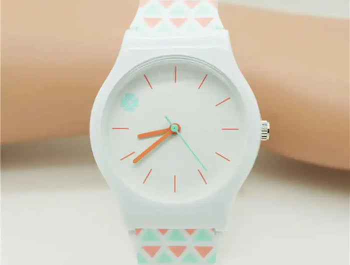 Orologio da studente/donna con cinturino in silicone alla moda casual Orologio in cristallo classico di alta qualità con novità per cartoni animati platinumshop