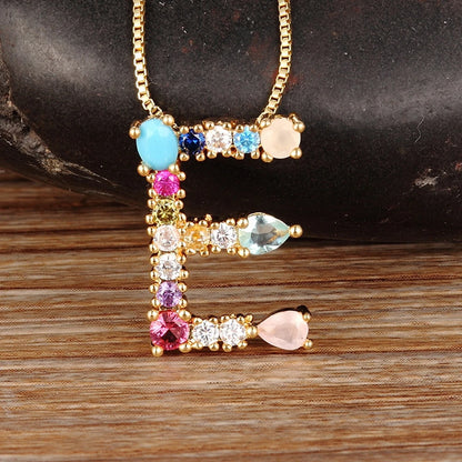 Nidin vendita calda colore arcobaleno iniziale CZ collana fascino lettera ciondolo nome gioielli accessori donna Fine festa regalo di compleanno