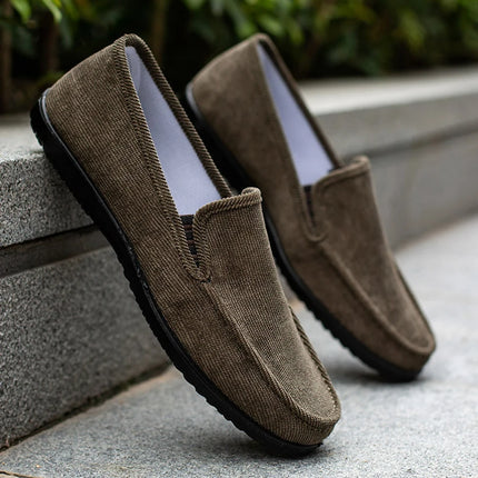 Nuovi uomini mocassini scarpe moda uomo morbido mocassini mocassini tela Slip-On scarpe Casual uomo Outdoor Walking uomo calzature
