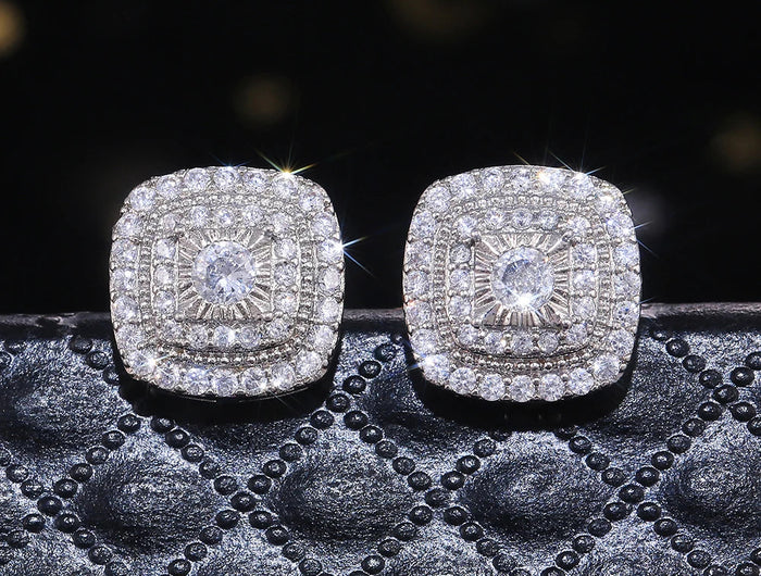 Huitan Brilliant Cubic Zirconia Stud Earrings for Princess Square Shape Versatile Style Fancy Gift Women Earring Classic Jewelry PlatiNum