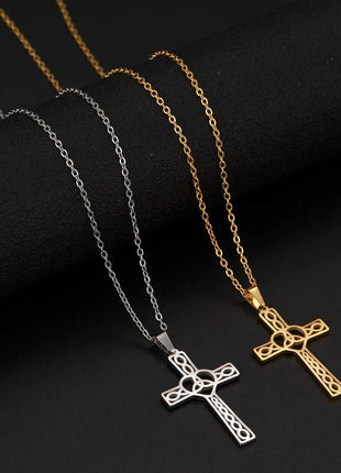 Cazador Collana con ciondolo croce religiosa alla moda di Gesù Collane a catena in acciaio inossidabile color oro per regalo di gioielli cavi unisex PlatiNum