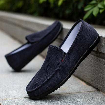 Nuovi uomini mocassini scarpe moda uomo morbido mocassini mocassini tela Slip-On scarpe Casual uomo Outdoor Walking uomo calzature