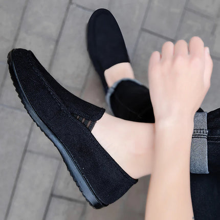 Nuovi uomini mocassini scarpe moda uomo morbido mocassini mocassini tela Slip-On scarpe Casual uomo Outdoor Walking uomo calzature