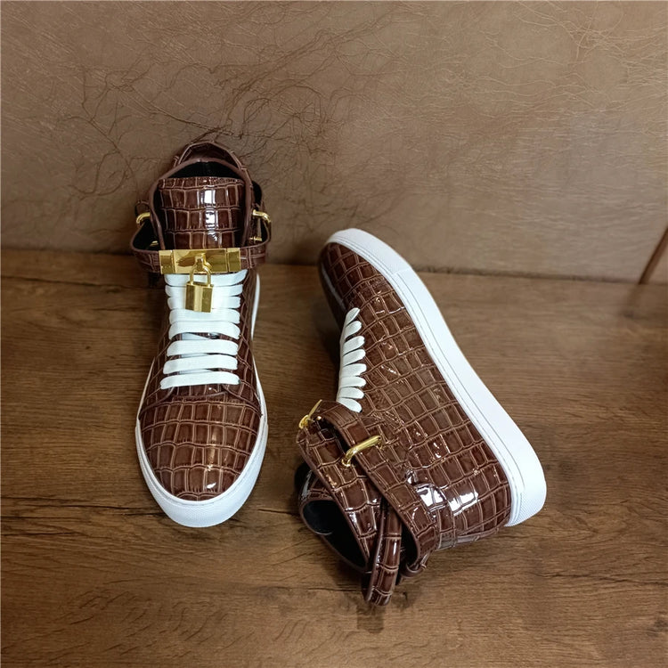 Luxury Designer Men Crocodile Pattern High Top Sneakers Glossy Patent Leather Gold Buckle Lace-up Casual Street Shoes Footwear