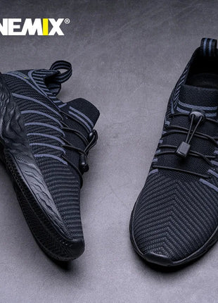 ONEMIX NUOVE Scarpe da Corsa in Offerta per Uomo, Sneakers Impermeabili e Traspiranti, Scarpe Sportive Antiscivolo da Trekking per Esterni PlatiNum