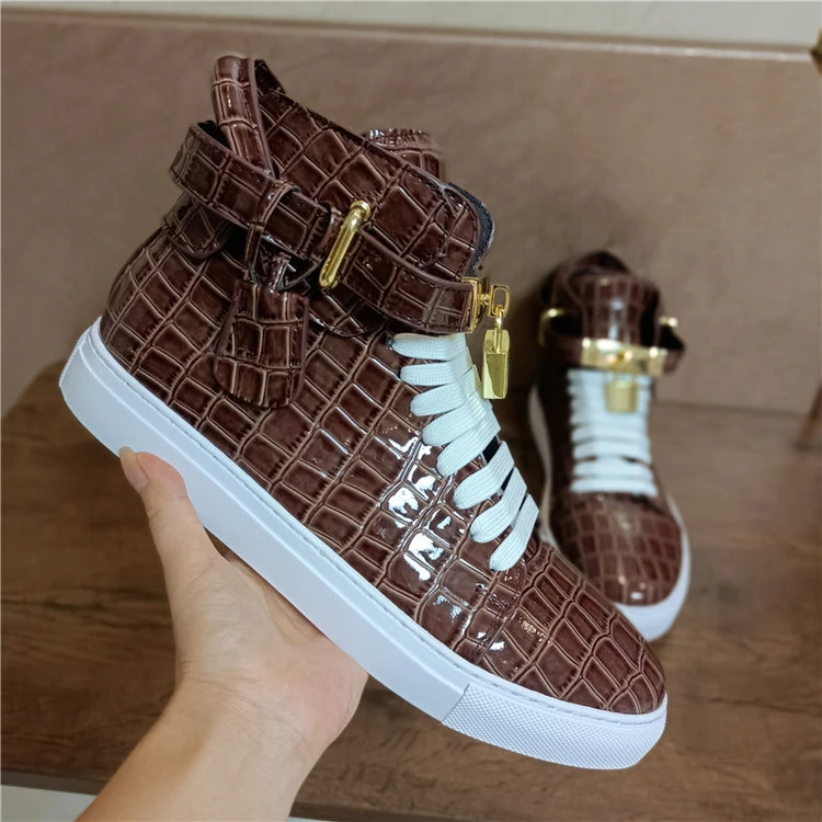 Luxury Designer Men Crocodile Pattern High Top Sneakers Glossy Patent Leather Gold Buckle Lace-up Casual Street Shoes Footwear