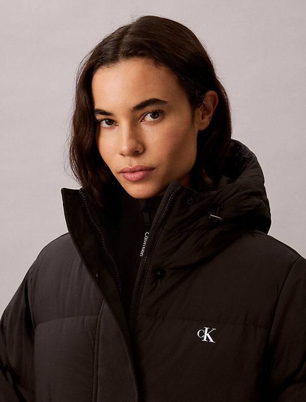 piumino con cappuccio e cintura con logo black da donne calvin klein jeans
