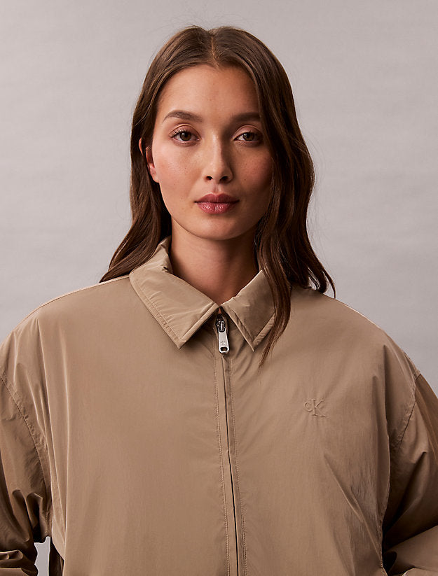 giubbotto bomber lucido taglio relaxed desert taupe da donne calvin klein jeans