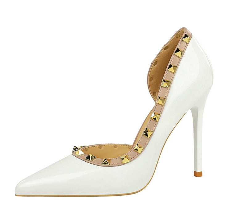 Décolleté da donna sexy con design a rivetto Tacchi alti da donna Décolleté da donna in pelle verniciata a spillo da 10,5 cm Scarpe da banchetto di lusso Taglie forti 43 platinumshop