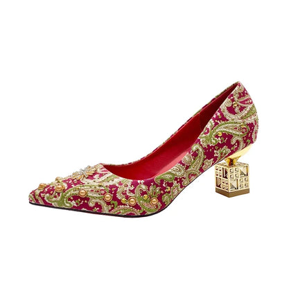 Moda di lusso Rivetto Fibbia Cintura Appartamenti Mocassino slip-on da donna Scarpe a punta Scarpe da balletto Mocassini da donna da ufficio 2025