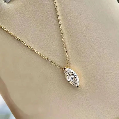 Huitan Collana con ciondolo Marquise CZ lucido con catena color oro Gioielli semplici ed eleganti per le donne da sposa Accessori squisiti
