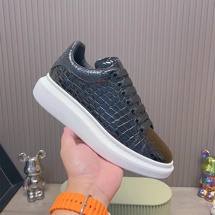 Black Platform Sneakers Men's Cow Leather Round Toe Unisex Low-Top Stone Pattern Lace-up Casual Shoes Retro Flat Shoes Handmade