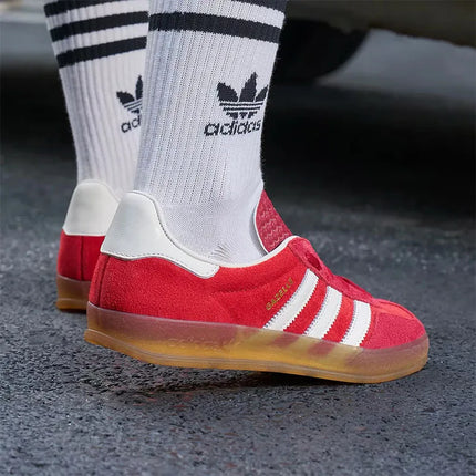 adidas Originals GAZELLE, sneakers basse comode e versatili, ammortizzanti e resistenti all'usura, per uomo e donna, rosse IE1051
