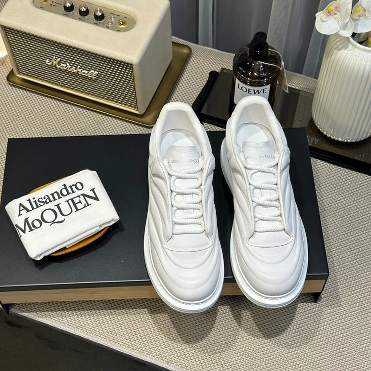 Handcrafted Platform Casual Shoes Calf Leather Man White Fashion Sneakers Round-toed Thick soled Trainers Oversized Sports Shoes