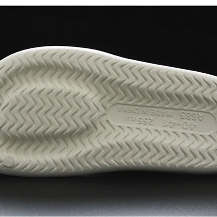 New Men's Women's Slippers Flip Flops Indoor Outdoor Beach Sandals Super Soft Bottom Slides Men's Slippers with Thick Non-slip Sole