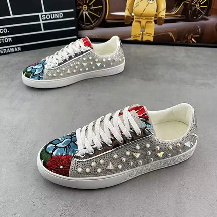 Sneaker Casual Men Designer Rivet Board Shoes Fashion Split Leather Upper Flat Platform White Shoes High Top Nightclub Shoes