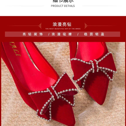 Moda di lusso Rivetto Fibbia Cintura Appartamenti Mocassino slip-on da donna Scarpe a punta Scarpe da balletto Mocassini da donna da ufficio 2025