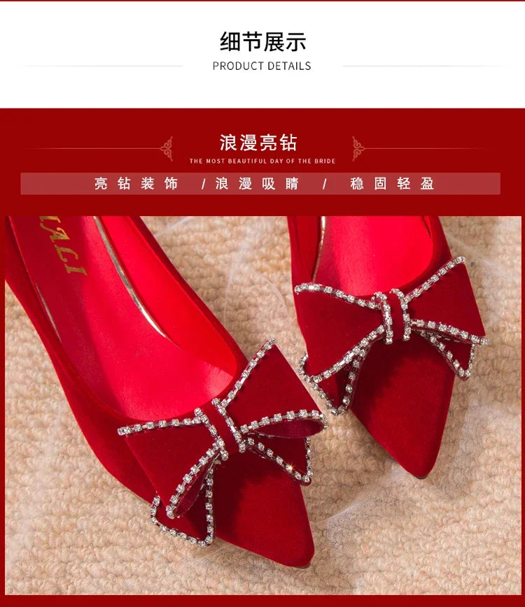Moda di lusso Rivetto Fibbia Cintura Appartamenti Mocassino slip-on da donna Scarpe a punta Scarpe da balletto Mocassini da donna da ufficio 2025