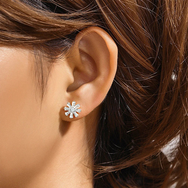 Orecchini con polsini piatti filettati con nappa tempestata di diamanti di nuovo stile, accessori per orecchie in stile europeo e americano. platinumshop