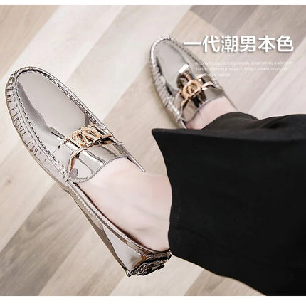 Scarpe a cuffia da uomo, scarpe slip-on primaverili ed estive, scarpe da uomo alla moda in pelle verniciata stile coreano, scarpe pigre basse, scarpe casual, fatte a mano