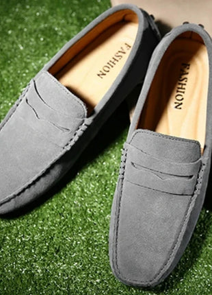 Scarpe casual da uomo fatte a mano Mocassini morbidi Scarpe da guida leggere Moda Slip on Flats Mocassini di alta qualità Scarpe da uomo antiscivolo