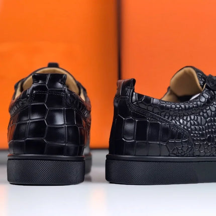 Luxury Men's Rivets Low Top Black Crocodile Pattern Leather Red Bottom Sneakers Casual Boat Shoes White Sole Fashion Footwear